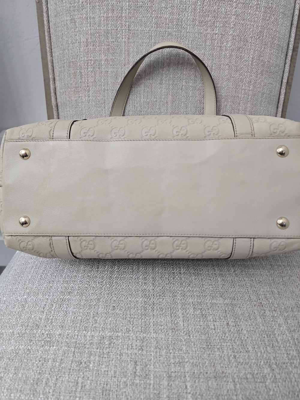 100% Authentic Gucci Cream Guccissima Leather Abbey D-Ring Tote - Picture 4 of 16